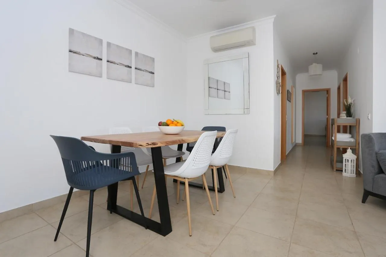 3 Bedroom Apartment With Indoor Pool Central Lagos 0*,