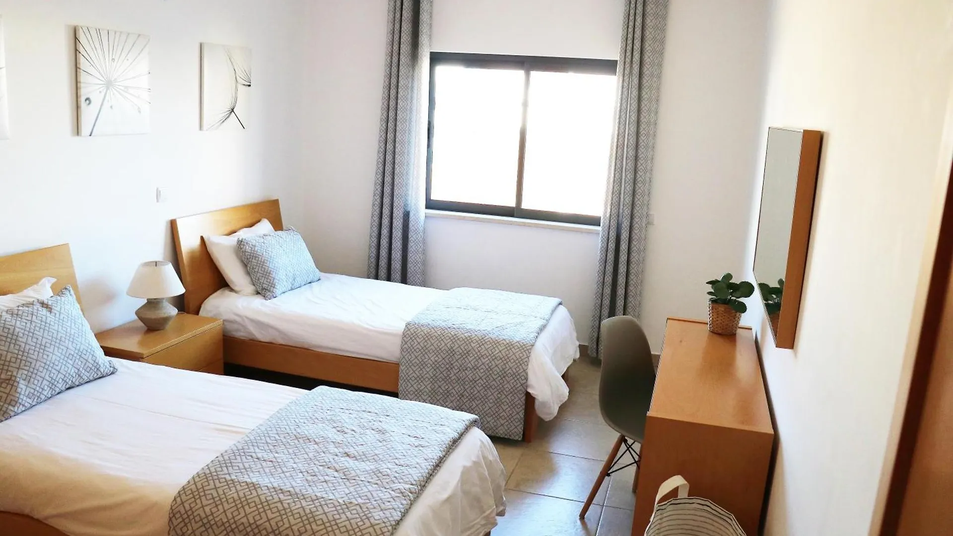 3 Bedroom Apartment With Indoor Pool Central Lagos 0*,